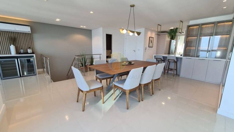 Imagem Cobertura com 4 Quartos à Venda, 270 m² em Pioneiros - Balneário Camboriú
