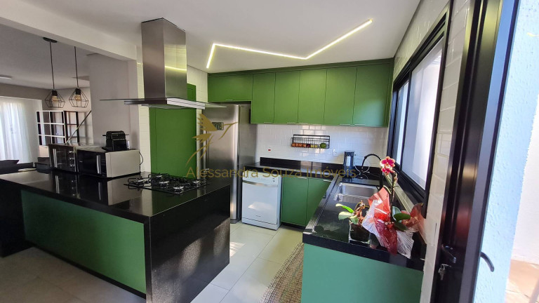 Casa com 3 Quartos para Alugar, 247 m² em Alphaville - Santana De Parnaíba