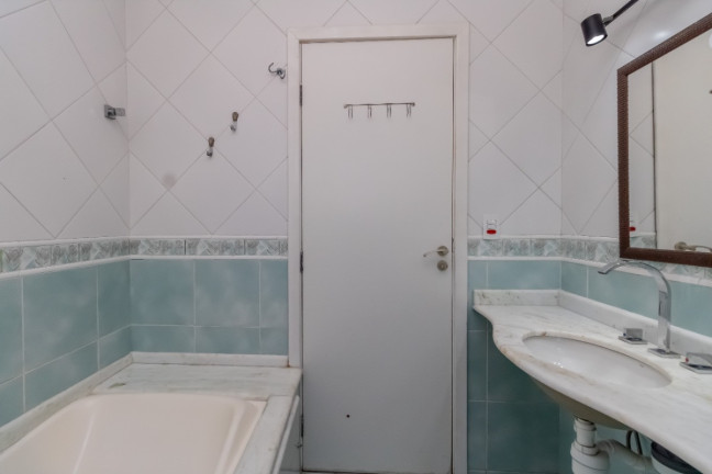 Imagem Sobrado com 4 Quartos à Venda, 156 m² em Parque São Domingos - São Paulo