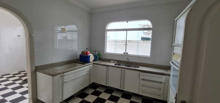 Imagem Casa com 5 Quartos à Venda, em Jardim Acapulco - Guarujá Imagem Casa com 5 Quartos à Venda, em Jardim Acapulco - Guarujá