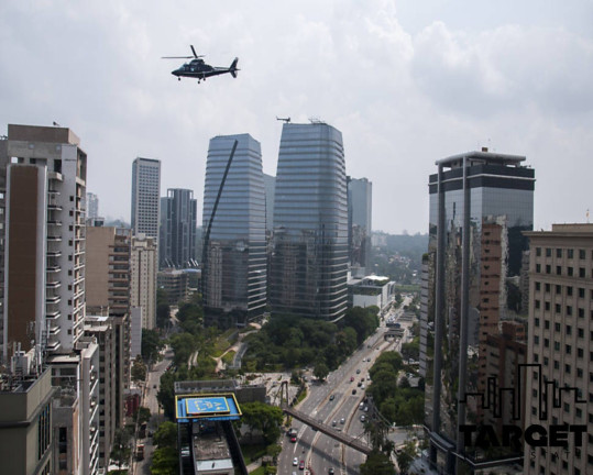 Imóvel para Alugar, 377 m² em Cidade Monções - São Paulo