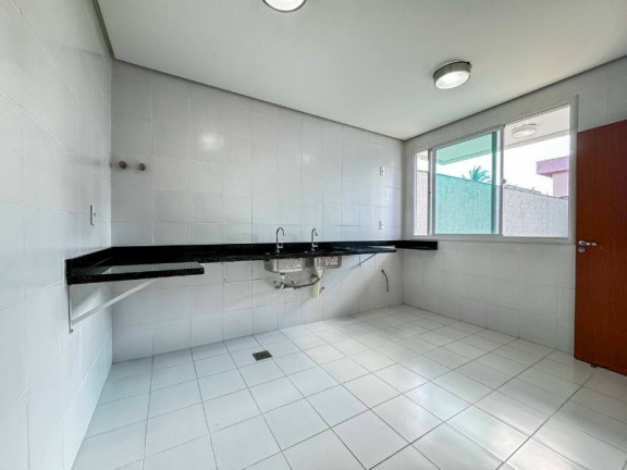 Imagem Casa com 3 Quartos à Venda, 182 m² em Ponta Negra - Manaus