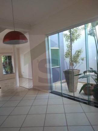 Imagem Casa com 3 Quartos à Venda, 250 m² em Jardim Cambuí - Botucatu