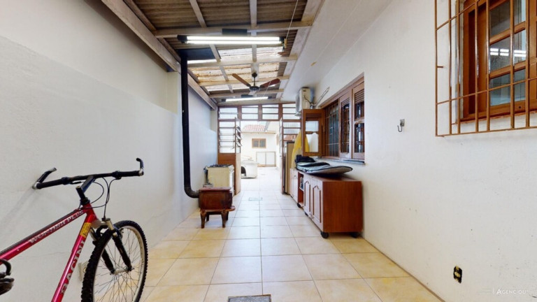 Imagem Imóvel com 4 Quartos à Venda, 120 m² em Espírito Santo - Porto Alegre Imagem Imóvel com 4 Quartos à Venda, 120 m² em Espírito Santo - Porto Alegre
