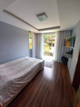Imagem Casa com 4 Quartos à Venda, em Perisse - Nova Friburgo Imagem Casa com 4 Quartos à Venda, em Perisse - Nova Friburgo