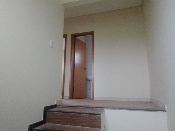 Imagem Sobrado com 3 Quartos para Alugar,  em Arapongas