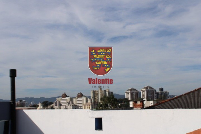 Imagem Casa com 6 Quartos à Venda, 246 m² em Coloninha - Florianópolis