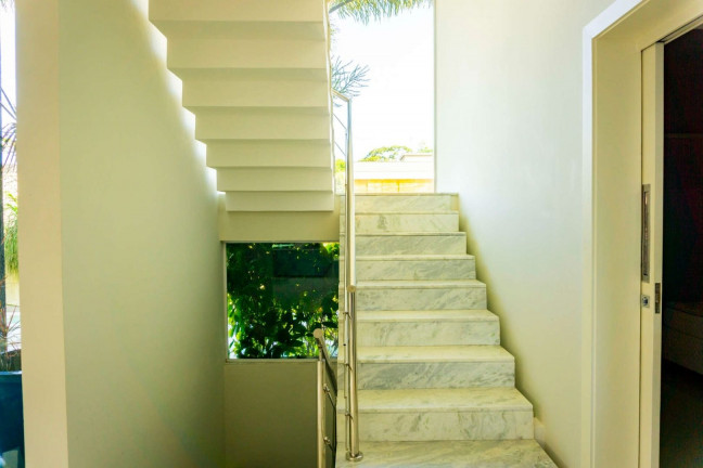Imagem Imóvel com 6 Quartos à Venda,  em Riviera - Bertioga