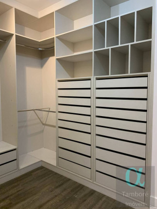 Imagem Casa com 4 Quartos à Venda, 480 m² em Centro Comercial Jubran - Barueri Imagem Casa com 4 Quartos à Venda, 480 m² em Centro Comercial Jubran - Barueri