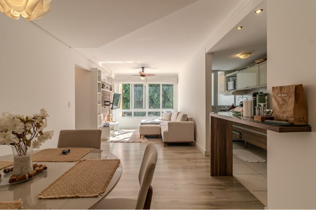 Apartamento com 2 Quartos à Venda, 69 m² em Santa Cecília - Porto Alegre