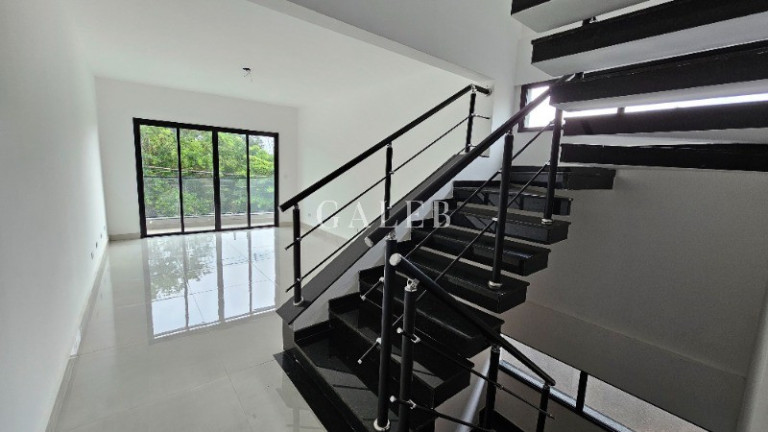 Imagem Casa com 3 Quartos à Venda, 170 m² em Jardim Dos Pinheiros - Atibaia Imagem Casa com 3 Quartos à Venda, 170 m² em Jardim Dos Pinheiros - Atibaia