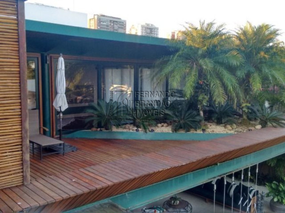 Imagem Casa com 8 Quartos à Venda, 1.500 m² em Barra Da Tijuca - Rio De Janeiro Imagem Casa com 8 Quartos à Venda, 1.500 m² em Barra Da Tijuca - Rio De Janeiro