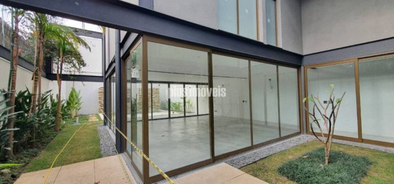 Imagem Casa com 4 Quartos à Venda, 380 m² em Jardim Paulista - São Paulo Imagem Casa com 4 Quartos à Venda, 380 m² em Jardim Paulista - São Paulo