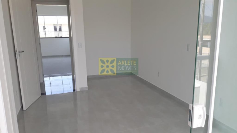 Imagem Sobrado com 2 Quartos à Venda, 92 m² em Balneário Perequê - Porto Belo