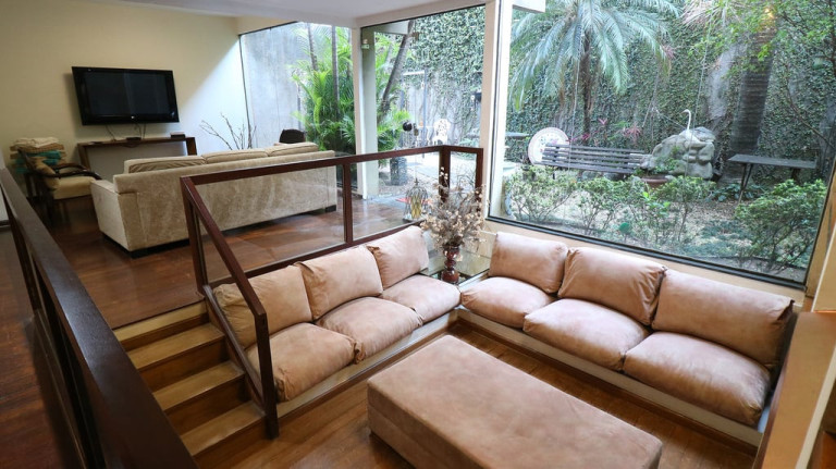 Imagem Casa com 5 Quartos à Venda,  em Vila Mariana - São Paulo