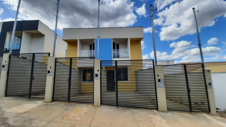 Casa com 2 Quartos à Venda, 78 m² em Camargos - Ibirité