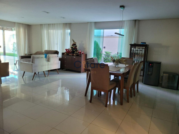 Casa com 4 Quartos à Venda, 351 m² em Centro - Eusébio