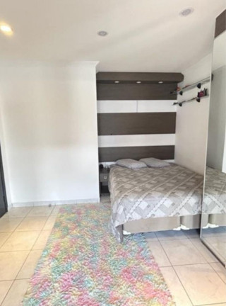 Imagem Sobrado com 6 Quartos à Venda,  em Florida - Praia Grande