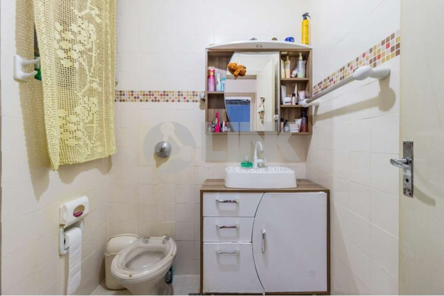 Imagem Apartamento com 2 Quartos à Venda, 61 m² em São Sebastião - Porto Alegre