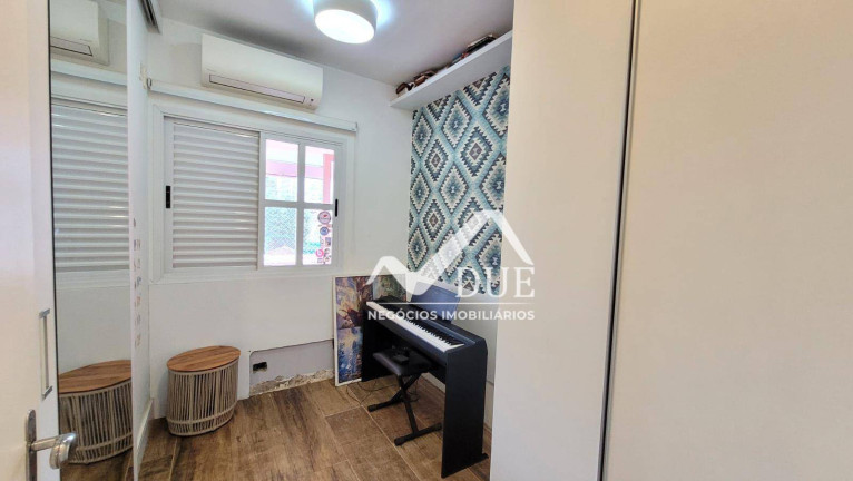 Imagem Apartamento com 2 Quartos à Venda, 71 m² em Boqueirão - Santos