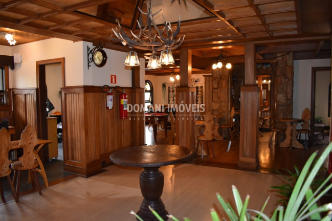 Imagem Imóvel com 24 Quartos à Venda, 1.741 m² em Região De Capivari - Campos Do Jordão