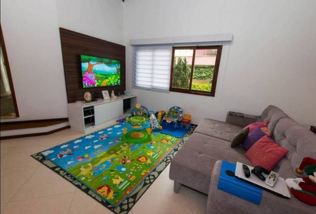 Imagem Casa com 3 Quartos à Venda, 530 m² em Várzea - Teresópolis