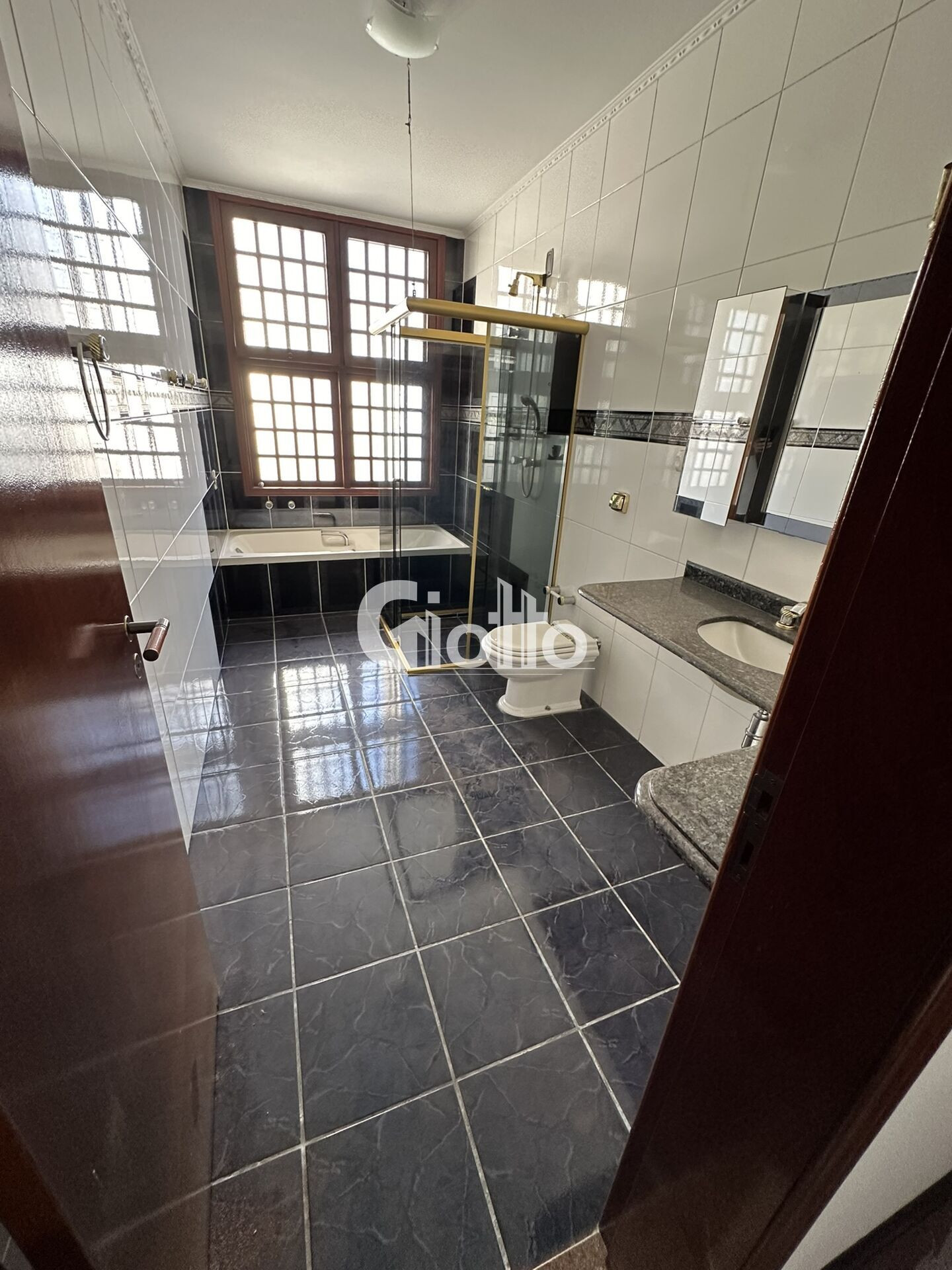 Imagem Casa com 3 Quartos à Venda, 408 m² em Vila Oliveira - Mogi Das Cruzes