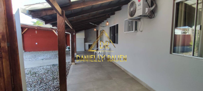 Imagem Casa com 3 Quartos à Venda, 310 m² em Nossa Senhora Da Paz - Balneário Piçarras Imagem Casa com 3 Quartos à Venda, 310 m² em Nossa Senhora Da Paz - Balneário Piçarras