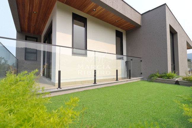 Imagem Casa com 3 Quartos à Venda, 237 m² em Lagoa Da Conceição - Florianópolis