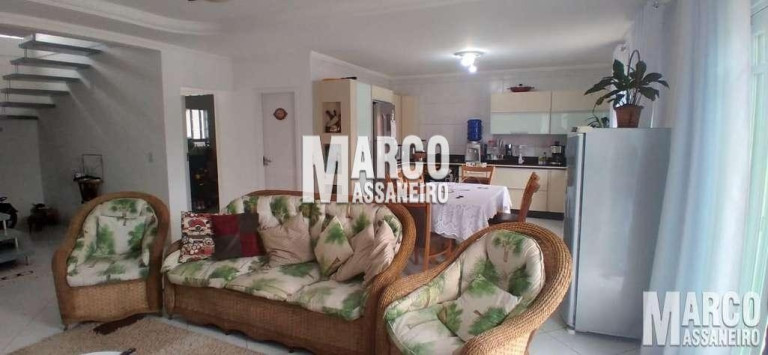 Imagem Casa com 4 Quartos à Venda, 288 m² em Centro - Balneário Barra Do Sul Imagem Casa com 4 Quartos à Venda, 288 m² em Centro - Balneário Barra Do Sul