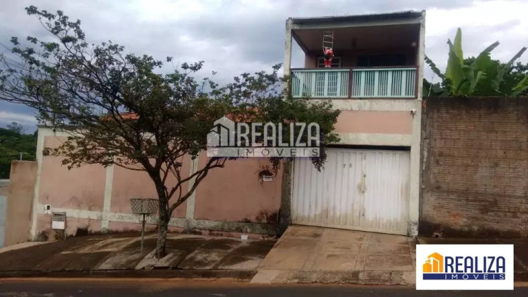 Imagem Casa com 3 Quartos à Venda, 360 m² em Jardim Uberaba - Uberaba Imagem Casa com 3 Quartos à Venda, 360 m² em Jardim Uberaba - Uberaba