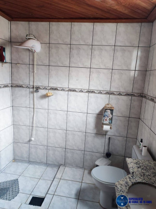 Imagem Casa com 3 Quartos à Venda, 295 m² em Vila Finsocial - Goiânia Imagem Casa com 3 Quartos à Venda, 295 m² em Vila Finsocial - Goiânia