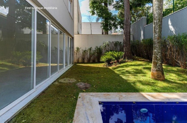Casa de Condomínio com 4 Quartos à Venda,  em Granja Julieta - São Paulo