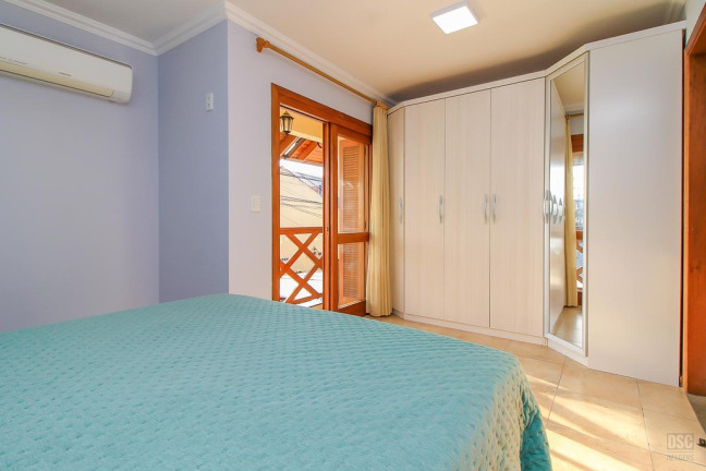 Imagem Casa com 3 Quartos à Venda, 155 m² em Hípica - Porto Alegre Imagem Casa com 3 Quartos à Venda, 155 m² em Hípica - Porto Alegre