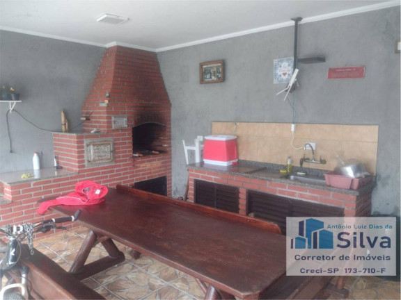 Imagem Casa com 5 Quartos à Venda, 600 m²