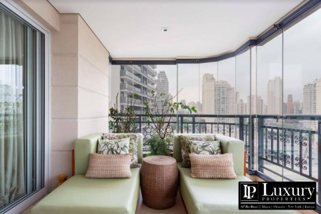 Imagem Apartamento com 4 Quartos à Venda, 273 m² em Itaim Bibi - São Paulo Imagem Apartamento com 4 Quartos à Venda, 273 m² em Itaim Bibi - São Paulo