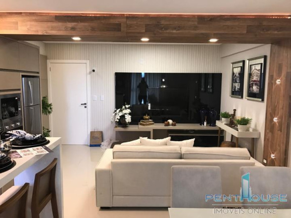 Imagem Apartamento com 2 Quartos à Venda, 71 m² em Centro - Camboriú