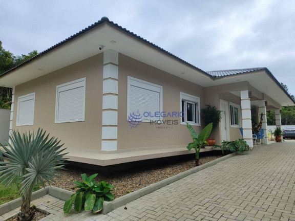 Casa com 3 Quartos à Venda, 146 m² em Armação - Penha