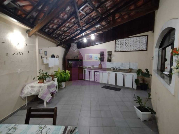 Imagem Casa com 4 Quartos à Venda, 550 m² em Pitangueiras - Guarujá Imagem Casa com 4 Quartos à Venda, 550 m² em Pitangueiras - Guarujá