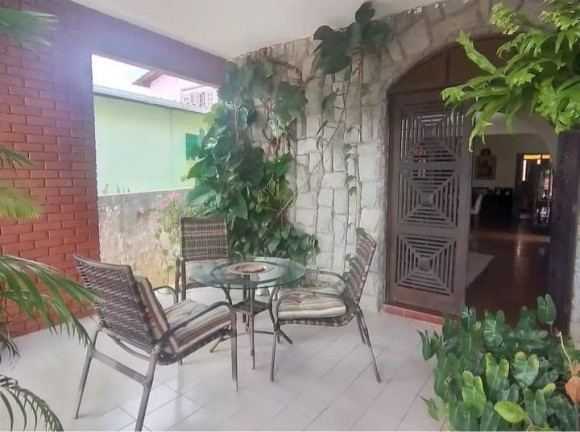 Imagem Casa com 4 Quartos à Venda, 672 m² em Tambaú - João Pessoa