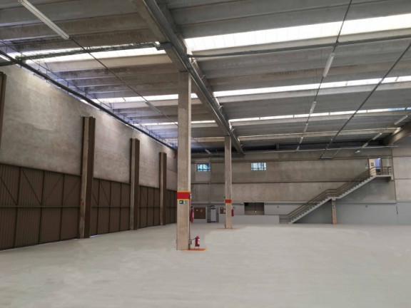 Imagem Galpão para Alugar, 6.210 m² em Alphaville Empresarial - Barueri Imagem Galpão para Alugar, 6.210 m² em Alphaville Empresarial - Barueri
