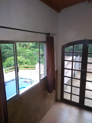 Imagem Imóvel com 4 Quartos à Venda, 2.000 m² Imagem Imóvel com 4 Quartos à Venda, 2.000 m²