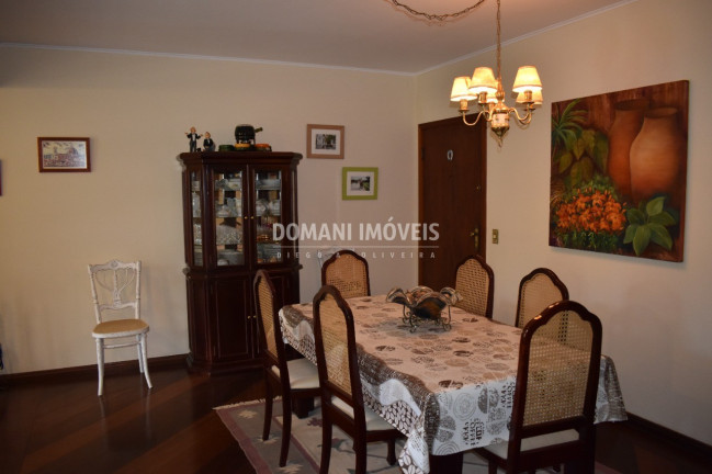 Imagem Imóvel com 3 Quartos à Venda, 117 m² em Região De Capivari - Campos Do Jordão Imagem Imóvel com 3 Quartos à Venda, 117 m² em Região De Capivari - Campos Do Jordão
