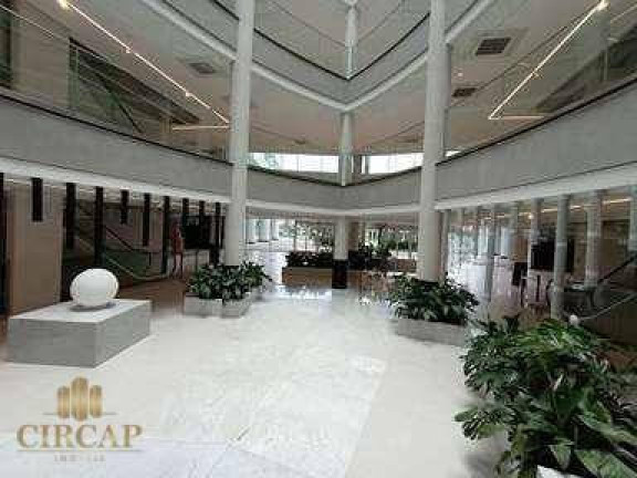 Sala Comercial à Venda ou Locação, 900 m² em Barra Funda - São Paulo
