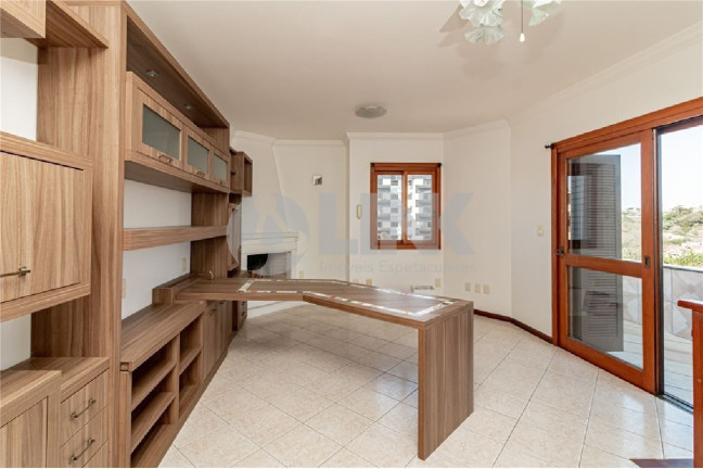Imagem Imóvel com 2 Quartos à Venda, 187 m² em Jardim Itu - Porto Alegre Imagem Imóvel com 2 Quartos à Venda, 187 m² em Jardim Itu - Porto Alegre