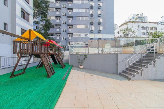Imagem Imóvel com 3 Quartos à Venda, em Rio Branco - Porto Alegre Imagem Imóvel com 3 Quartos à Venda, em Rio Branco - Porto Alegre