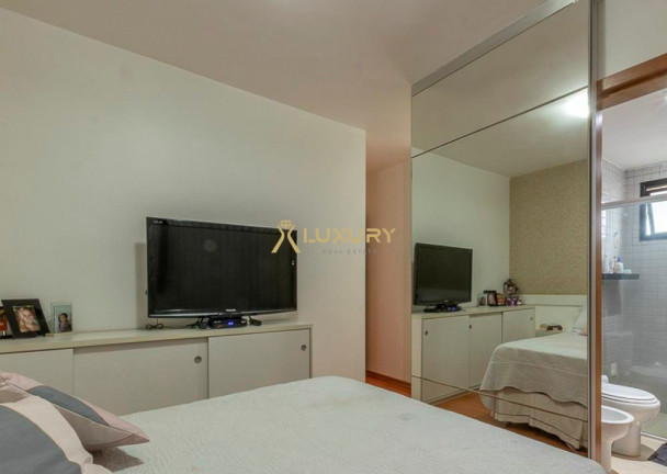 Imagem Imóvel com 4 Quartos à Venda, 134 m² em Vila Da Serra - Nova Lima Imagem Imóvel com 4 Quartos à Venda, 134 m² em Vila Da Serra - Nova Lima