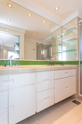 Imagem Apartamento com 4 Quartos à Venda, 217 m² em Petrópolis - Porto Alegre Imagem Apartamento com 4 Quartos à Venda, 217 m² em Petrópolis - Porto Alegre