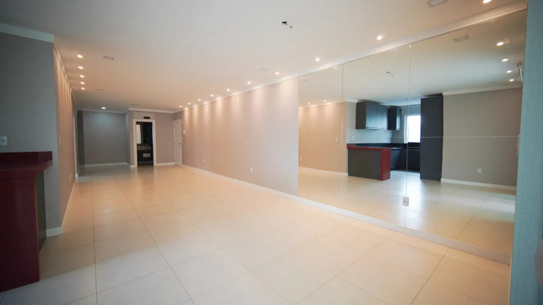 Imagem Apartamento com 4 Quartos à Venda, 175 m² em Meia Praia - Itapema