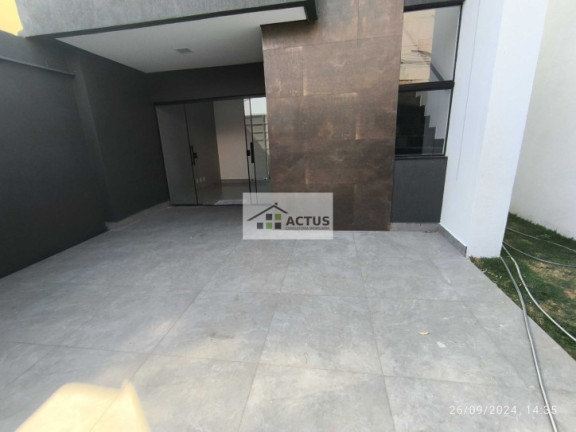 Imagem Casa com 3 Quartos à Venda, 100 m² em São Pedro - Ibirité
